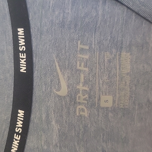 Short-sleeve Nike Dri-Fit shirt - Picture 3 of 5